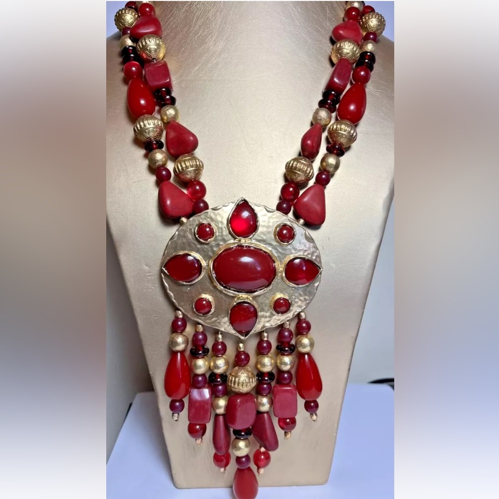Chico’s Limited Edition Anniversary Necklace
